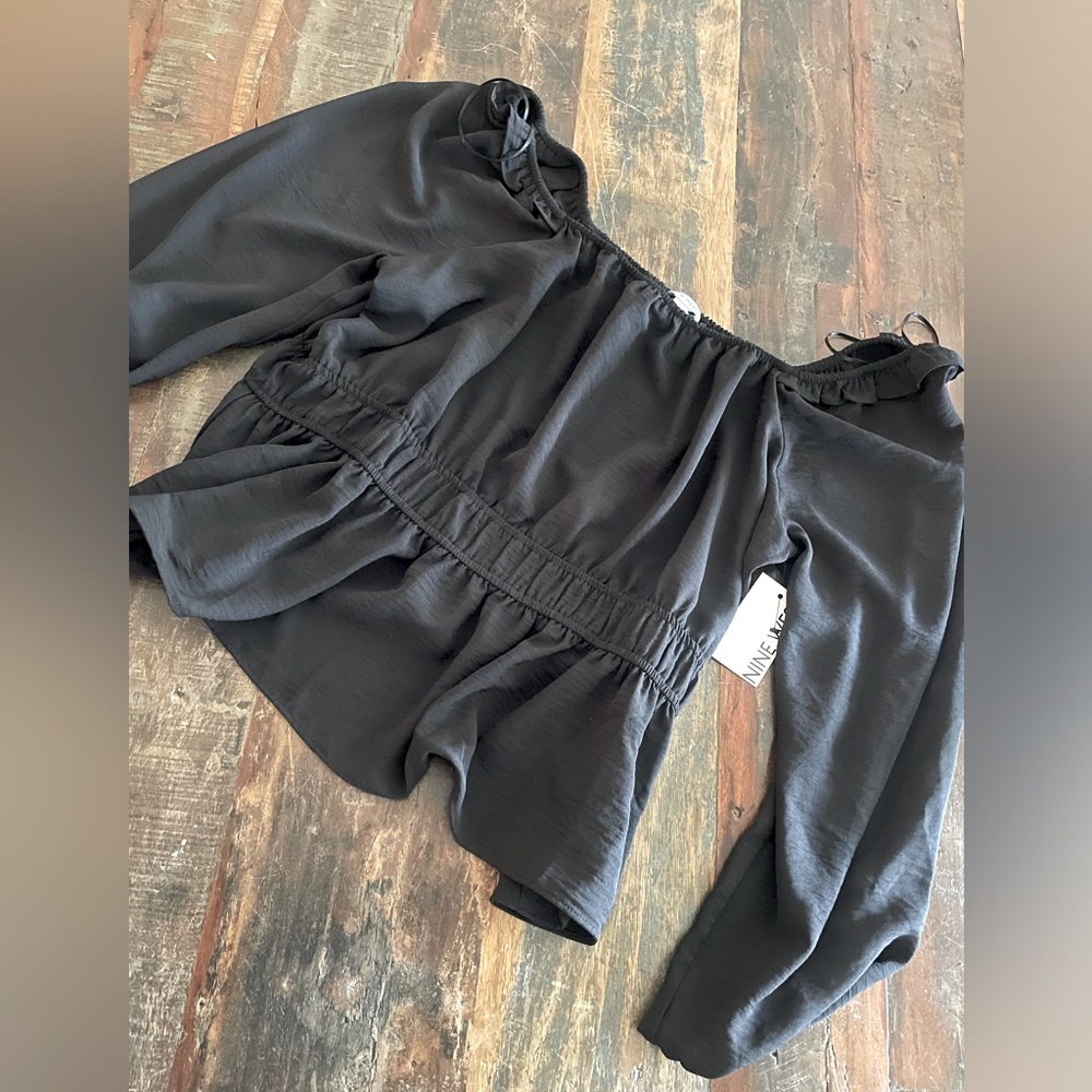Women’s Crop Blouse